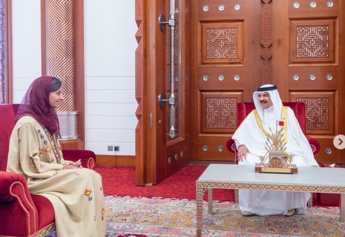 His Majesty the King of Bahrain Receives HRH Princess Sarah bint Bandar bin Abdulaziz Al Saud on the Occasion of Signing the Agreement to Establish the Headquarters of the International Dates Observatory