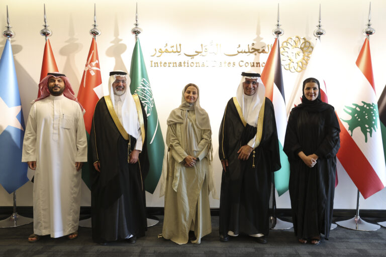 الأميرة سارة بنت بندر تبحث مجالات التعاون بين المجلس الدولي للتمور ومبادرة الشرق الأوسط الأخضر